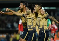 Herrera, Britos y Sosa celebran gol de Pumas contra Xolos