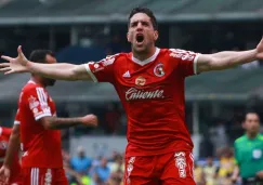 Gabriel Hauche festeja un gol con los Xolos de Tijuana