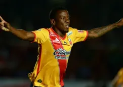 Jefferson Cuero festeja un gol con Monarcas