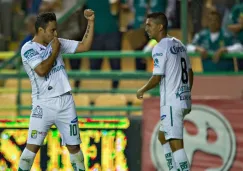 Luis Montes besa el escudo de León tras uno de sus goles