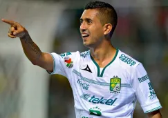 Elías Hernández, festejando un tanto con La Fiera