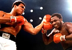 Ali conecta a Frazier en pleno combate