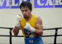 Pacquiao entrena en un gimnasio