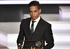 Wendell Lira recibe el premio Puskas