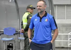 Javier Torrente observa un entrenamiento de Once Caldas