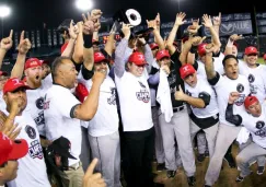 Los jugadores de los Toros de Tijuana celebran el título de la Zona Norte