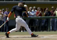 Tim Tebow se pone al bat 