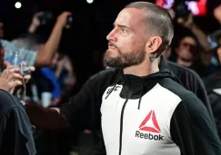 CM Punk durante su debut en UFC 203