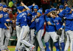 Los beisbolistas de Toronto celebran el pase a Playoffs