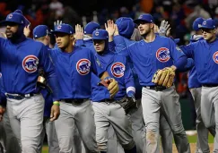 Los jugadores de Chicago festejan tras vencer a Cleveland