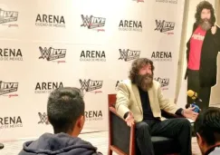 Mick Foley durante su visita a México