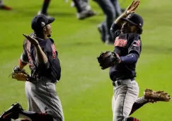 Lindor y Davis brincan tras el triunfo contra Chicago