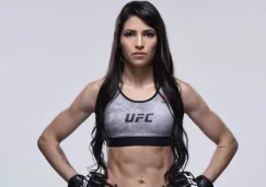 Viana posando para UFC 