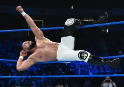 Andrade 'Cien' Almas hace la pose de Tranquilo