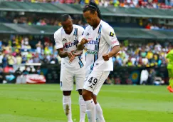 Ronaldinho baila junto a Wiliam Da Silva tras anotación al América 