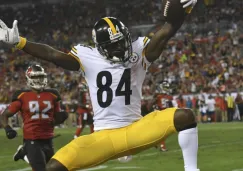 Antonio Brown brinca durante un juego de Steelers 