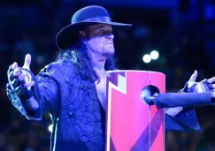 The Undertaker hace su entrada en la WWE