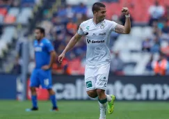 Jugador de Santos festeja anotación contra Cruz Azul