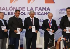 López Obrador y compañía en inauguración del Salón de la Fama