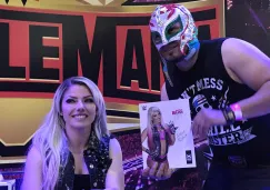 Alexa Bliss en la firma de autógrafos en La Mole