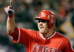 Mike Trout celebra una jugada con los Angels