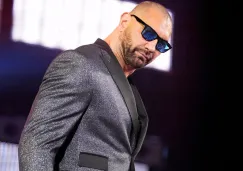 Batista hace su entrada al ring