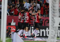 Jugadores de Atlas celebran anotación contra Santos