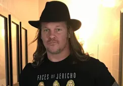 Chris Jericho posa para la foto