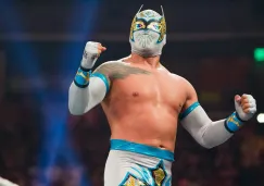 Sin Cara en una lucha con la WWE