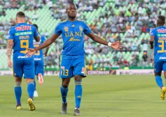 Enner Valencia celebra una anotación frente a Santos 