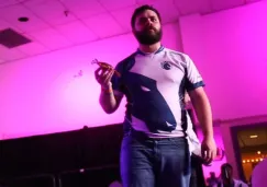 Hungrybox reclama al asistente que le lanzó el cangrejo