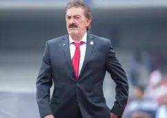 Ricardo La Volpe durante el duelo entre Pumas y Toluca