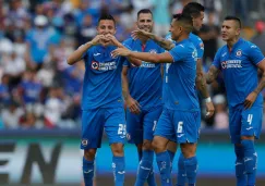 Roberto Alvarado celebra una anotación frente a Lobos BUAP