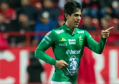 José Juan Macías festeja un gol con el León