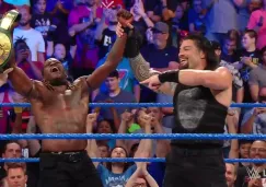 R-Truth festeja tras recuperar el título 24/7