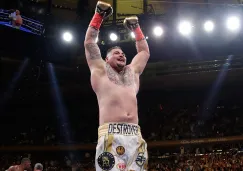 Andy Ruiz festeja tras derrotar a Anthony Joshua