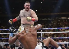 Andy Ruiz manda a la lona al británico Anthony Joshua