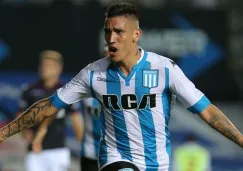 Ricardo Centurión festeja un gol con Racing