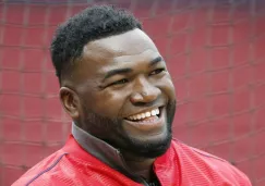 David Ortiz sonríe durante una práctica de Red Sox en 2016