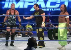 RVD, Tommy Dreamer y Sabu en el ring de Impact Wrestling