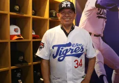  Fernando Valenzuela posa durante una entrevista 