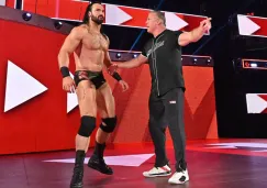 Shane McMahon y Drew McIntyre en la rampa rumbo al ring