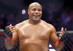 Daniel Cormier en una pelea de UFC