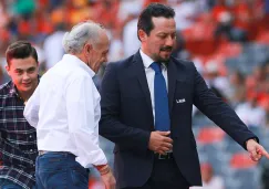 Javier Salinas con Alfredo Harp Helú antes de un partido de Diablos