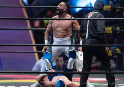 Dr. Wagner Jr., durante pelea con Blue Demon Jr. 