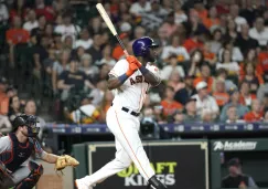 Yordan Álvarez durante un juego de los Astros