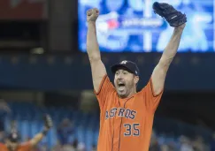 Justin Verlander festeja su hazaña