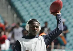 Antonio Brown calentando antes de un juego de los Patriots