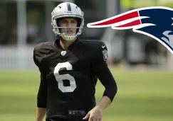 Mike Nugent durante un entrenamiento de los Raiders