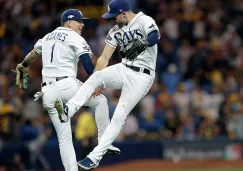 Jugadores de los Rays celebran contra Houston